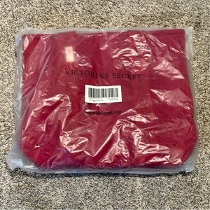 NEW Victoria’s Secret quilted puffer tote